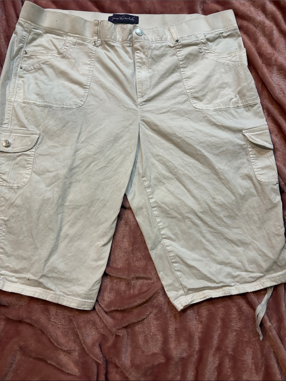 Gloria Vanderbilt Cream Cargo Bermuda Shorts